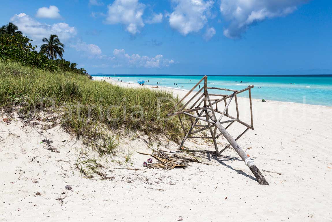 umbrella-skelaton-at-veradero