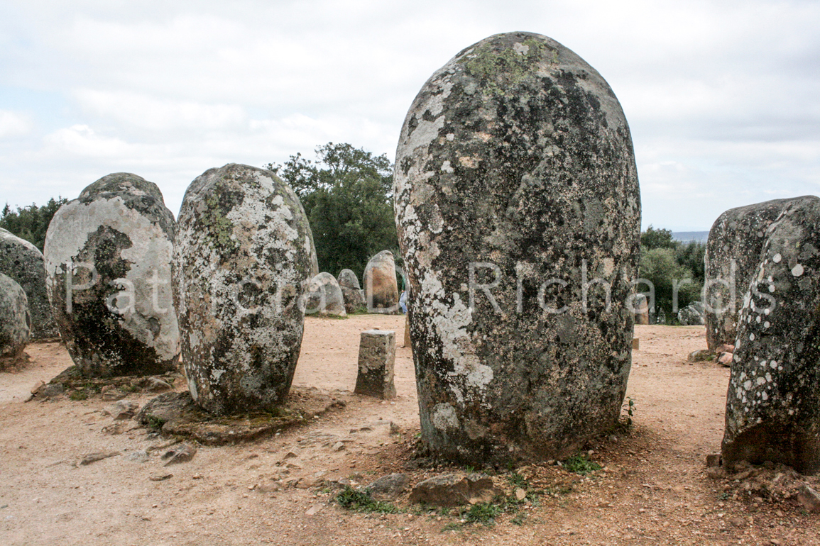 evora monoliths